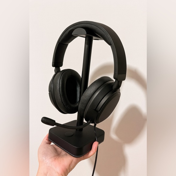 Xbox Headphone Holder & Charger - Picture 5 of 5